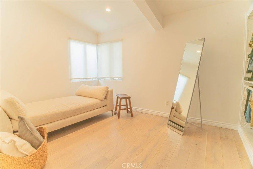 5179 Canoga Ave, Woodland Hills, CA 91364