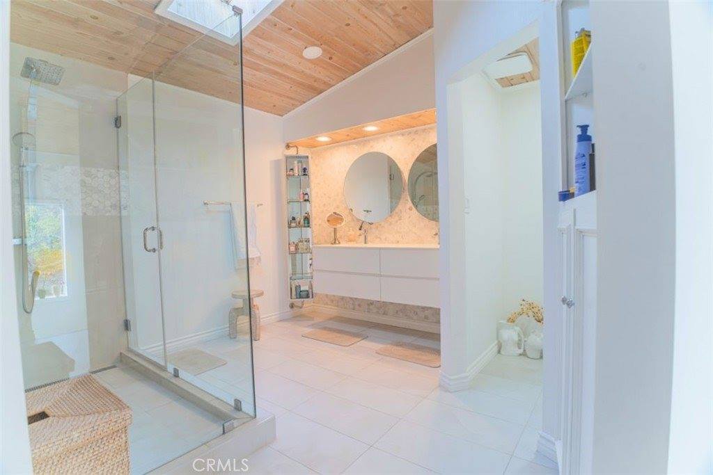 5179 Canoga Ave, Woodland Hills, CA 91364