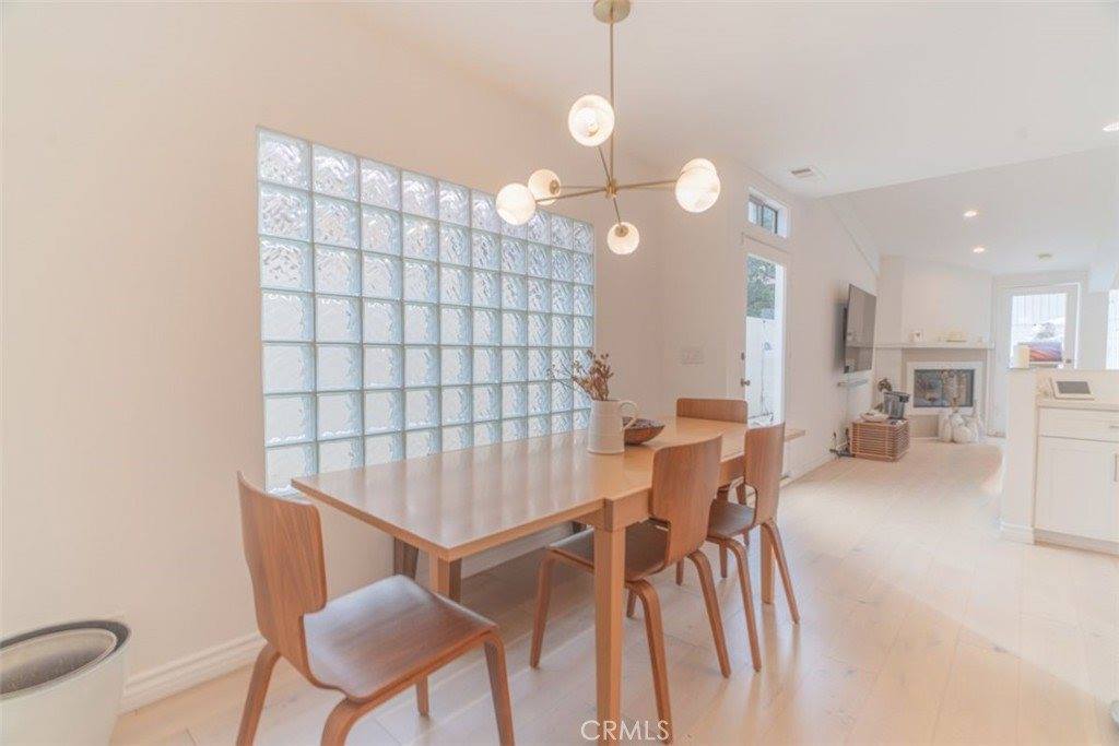 5179 Canoga Ave, Woodland Hills, CA 91364