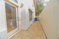 5179 Canoga Ave, Woodland Hills, CA 91364
