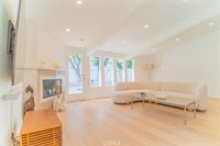 5179 Canoga Ave, Woodland Hills, CA 91364