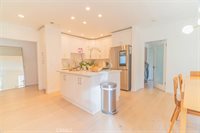 5179 Canoga Ave, Woodland Hills, CA 91364