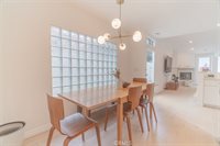5179 Canoga Ave, Woodland Hills, CA 91364