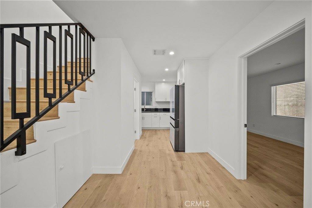 11488 Burbank Blvd, North Hollywood, CA 91601