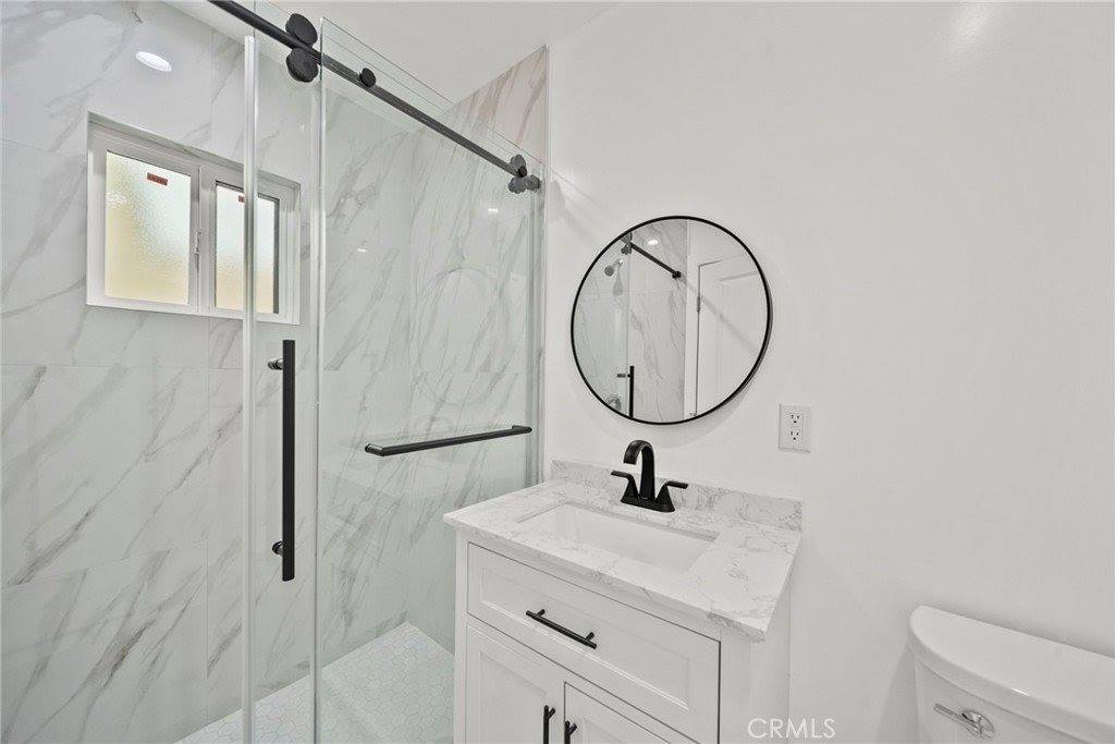 11488 Burbank Blvd, North Hollywood, CA 91601