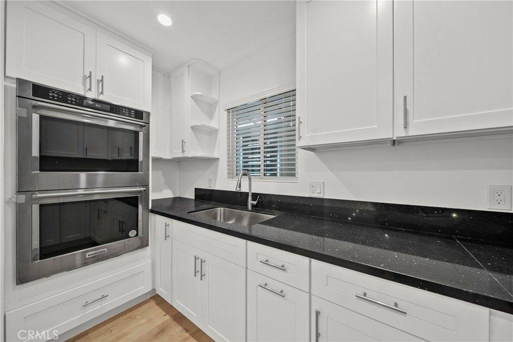 11488 Burbank Blvd, North Hollywood, CA 91601