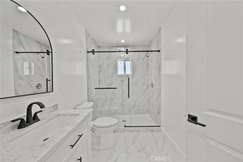 11488 Burbank Blvd, North Hollywood, CA 91601