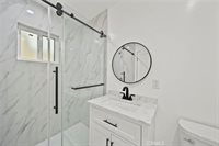 11488 Burbank Blvd, North Hollywood, CA 91601