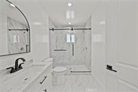 11488 Burbank Blvd, North Hollywood, CA 91601