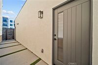 11488 Burbank Blvd, North Hollywood, CA 91601