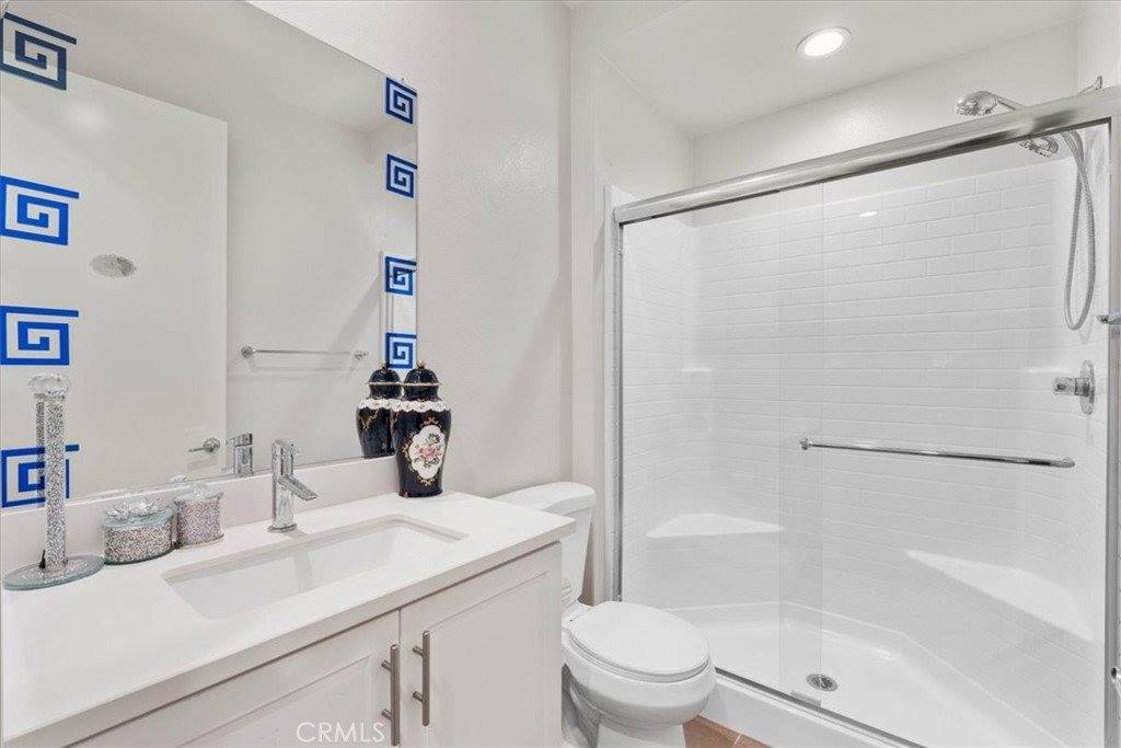 13225 Victory Blvd, Van Nuys, CA 91401