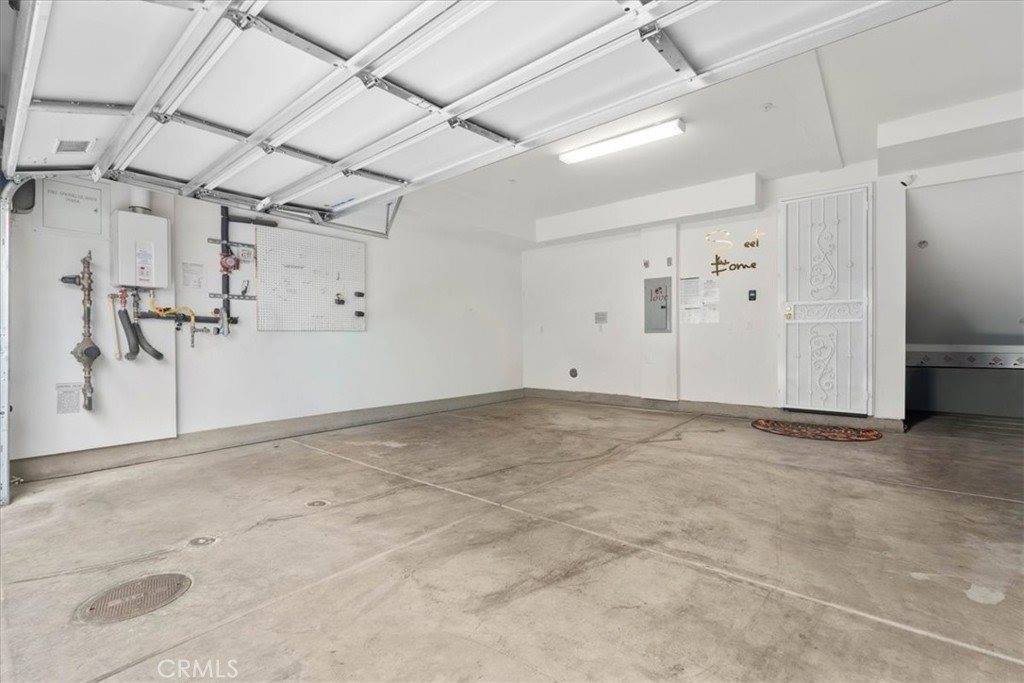 13225 Victory Blvd, Van Nuys, CA 91401