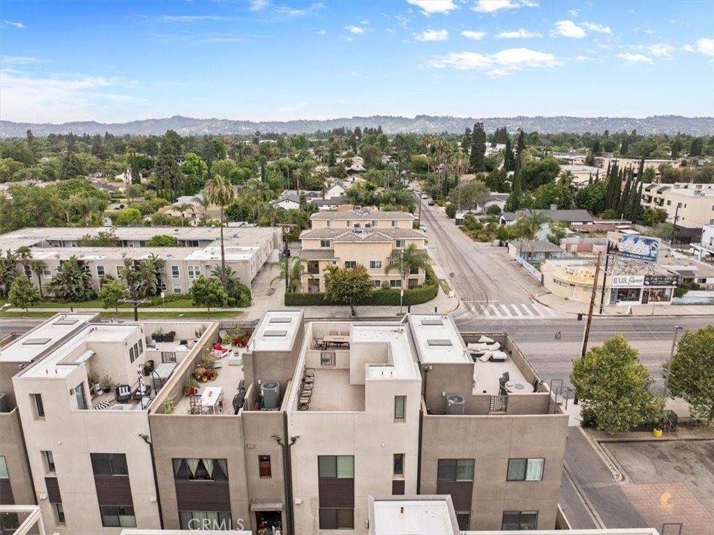 13225 Victory Blvd, Van Nuys, CA 91401