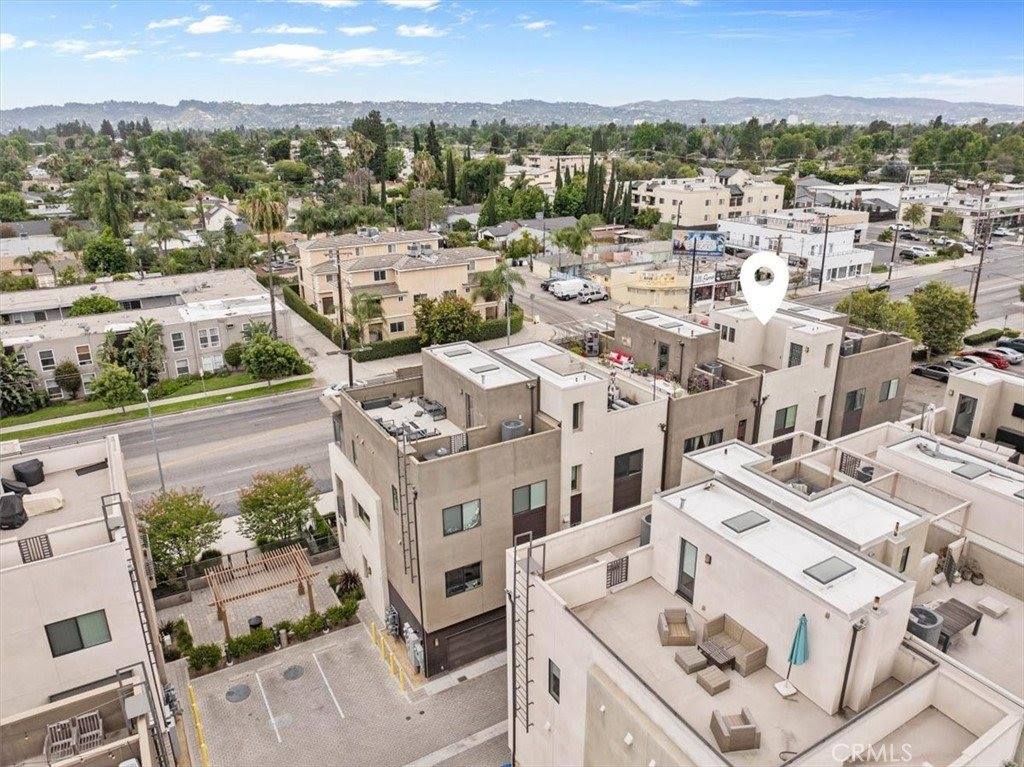 13225 Victory Blvd, Van Nuys, CA 91401