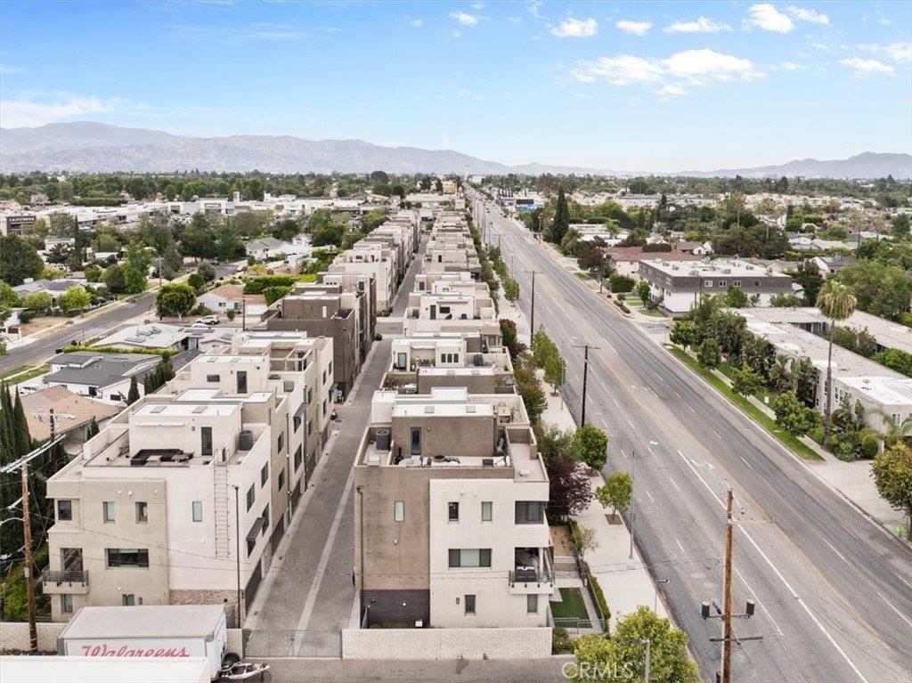 13225 Victory Blvd, Van Nuys, CA 91401