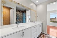 13225 Victory Blvd, Van Nuys, CA 91401