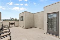 13225 Victory Blvd, Van Nuys, CA 91401