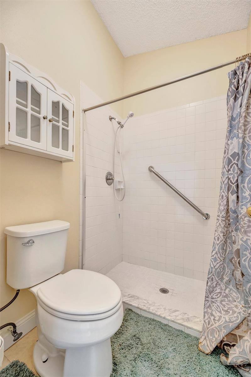 2925 Park Lake Drive, Bradenton, FL 34209