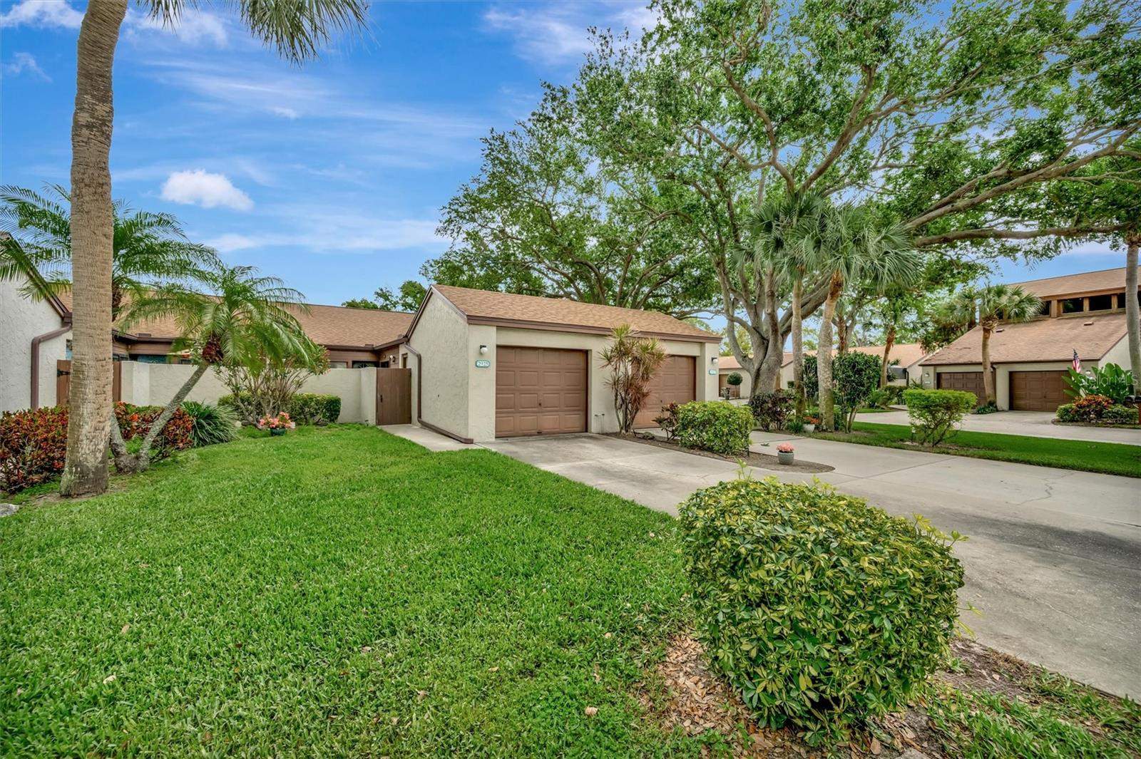 2925 Park Lake Drive, Bradenton, FL 34209