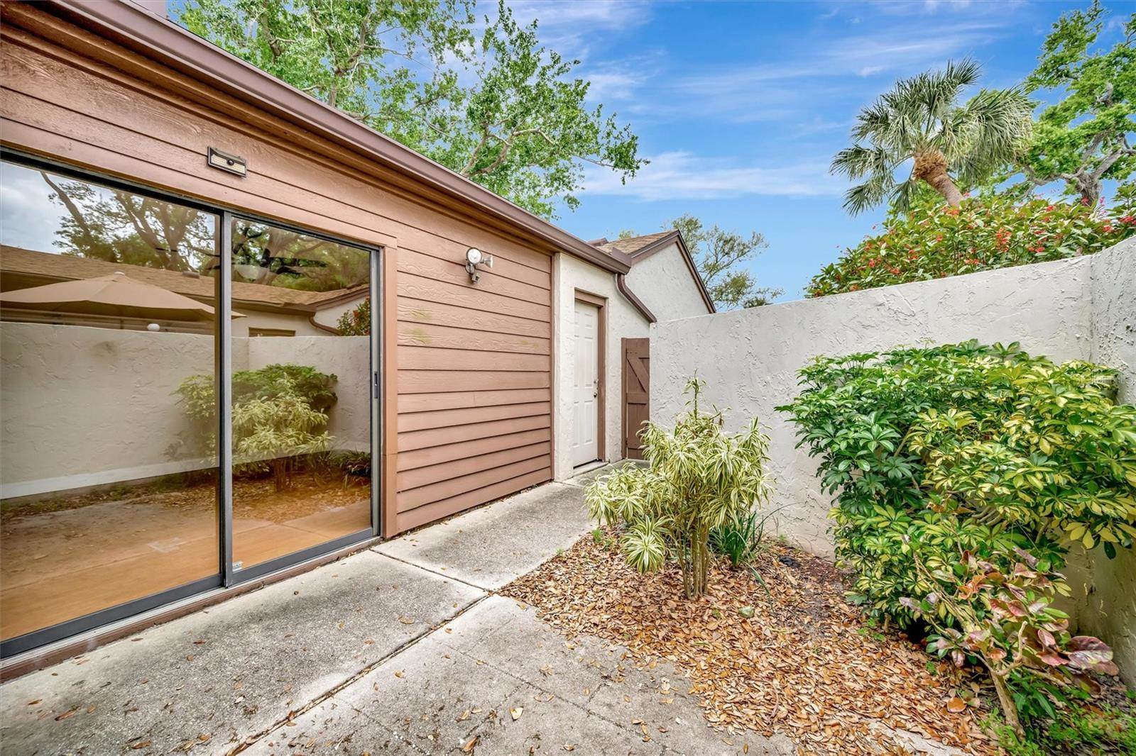 2925 Park Lake Drive, Bradenton, FL 34209