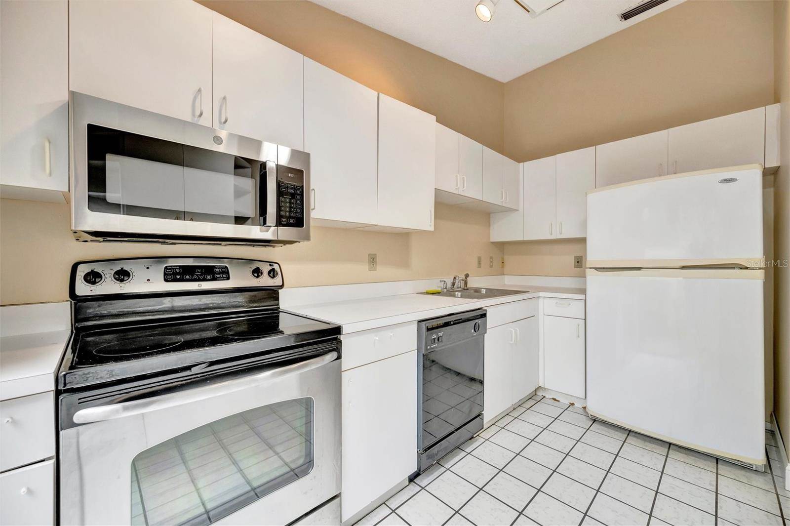 2925 Park Lake Drive, Bradenton, FL 34209