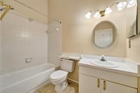 2925 Park Lake Drive, Bradenton, FL 34209