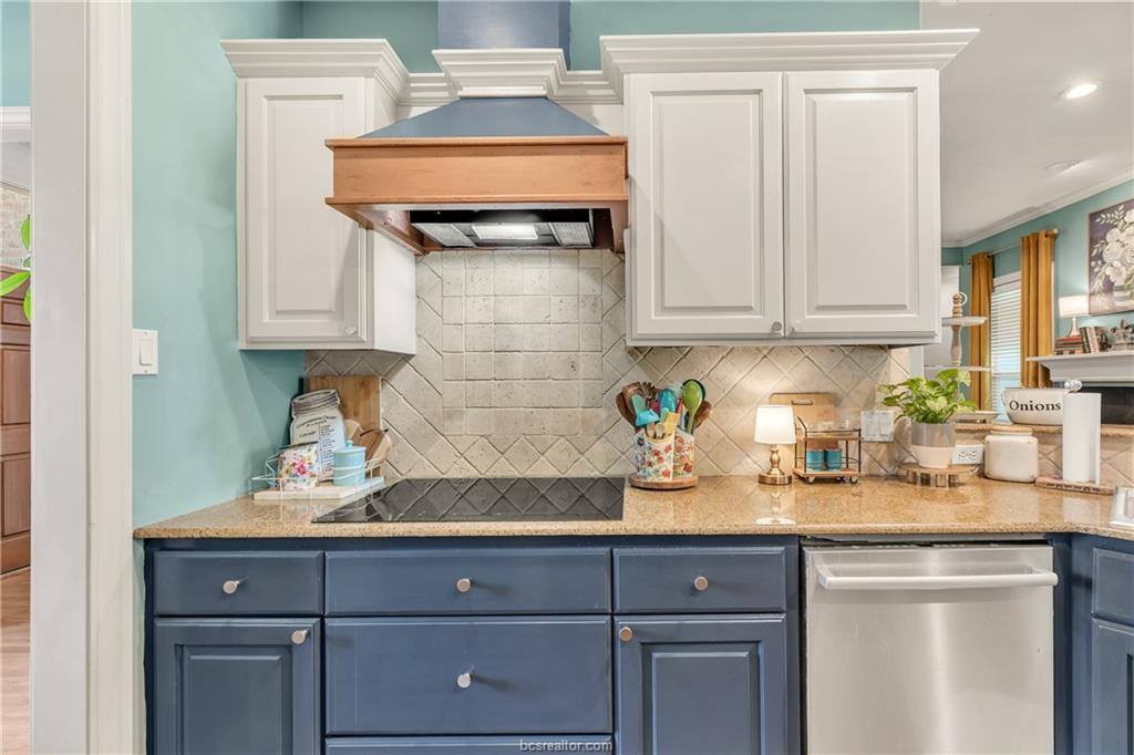 2401 Newark Circle, College Station, TX 77845