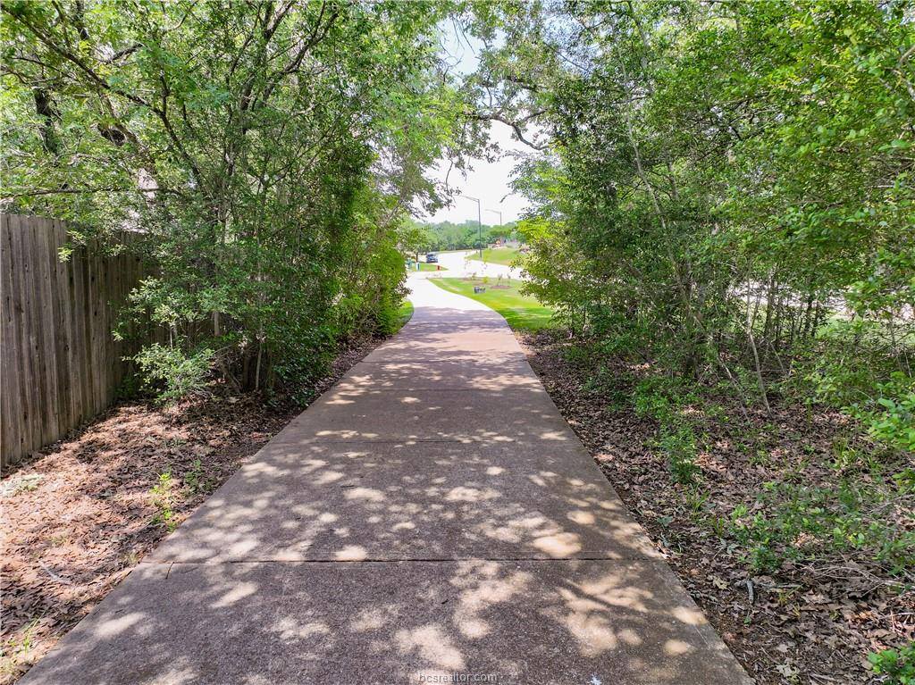 2401 Newark Circle, College Station, TX 77845