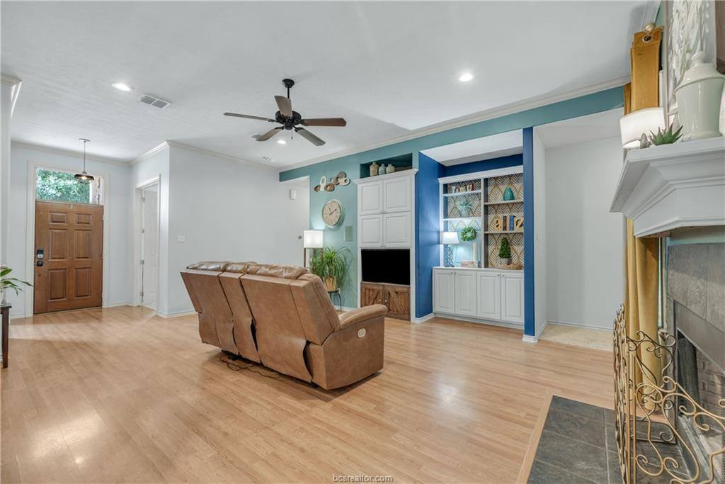 2401 Newark Circle, College Station, TX 77845