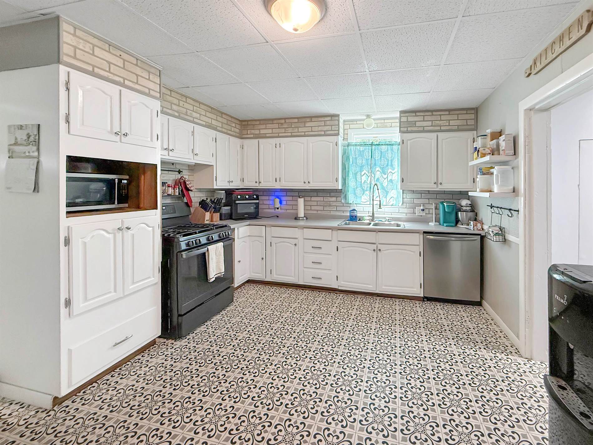 503 W Cyrus, Farmersburg, IN 47850