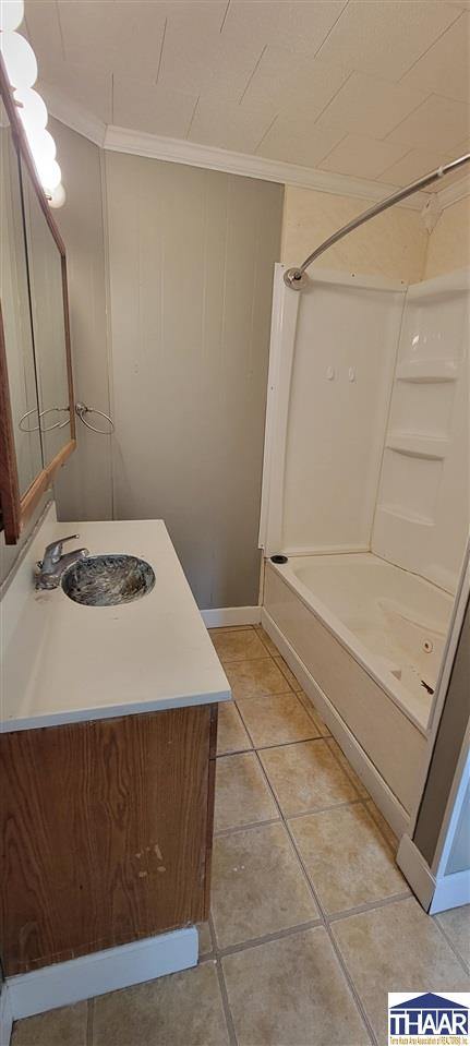 840 Beech, Clinton, IN 47842