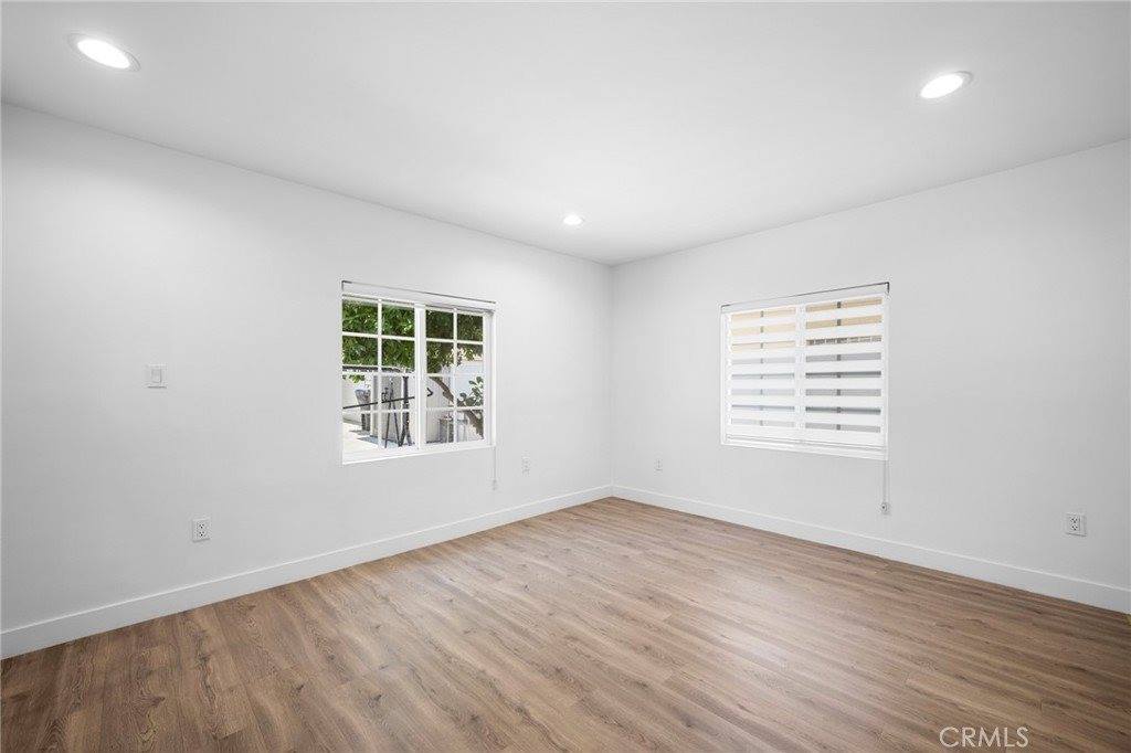 1010 Mariposa St, Glendale, CA 91205