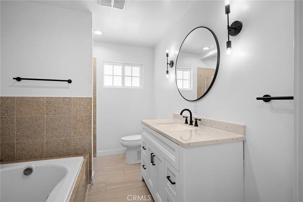 1010 Mariposa St, Glendale, CA 91205