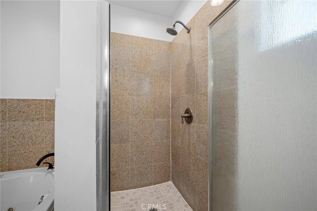 1010 Mariposa St, Glendale, CA 91205