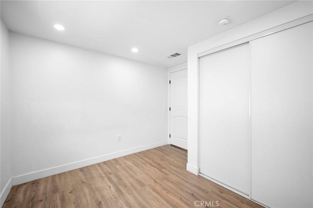 1010 Mariposa St, Glendale, CA 91205