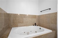 1010 Mariposa St, Glendale, CA 91205
