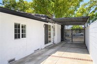 1010 Mariposa St, Glendale, CA 91205
