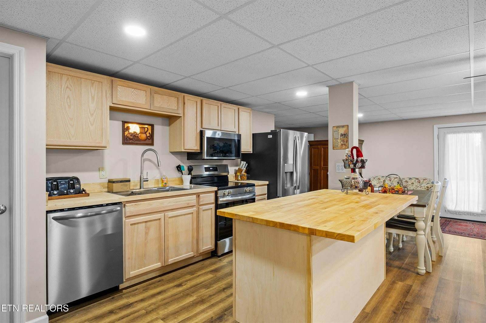 1700 Cedar Valley Rd, Sweetwater, TN 37874