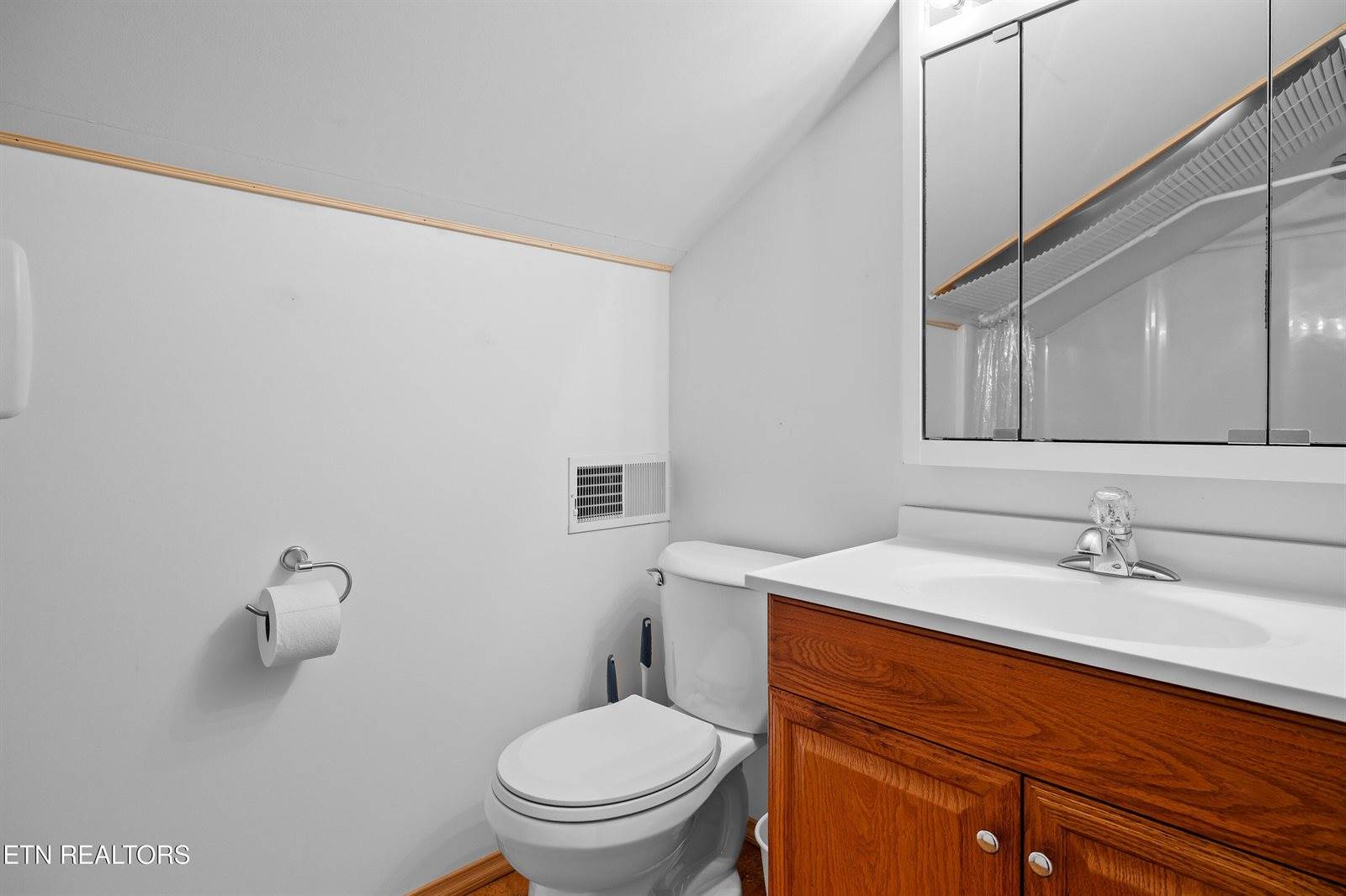 1700 Cedar Valley Rd, Sweetwater, TN 37874