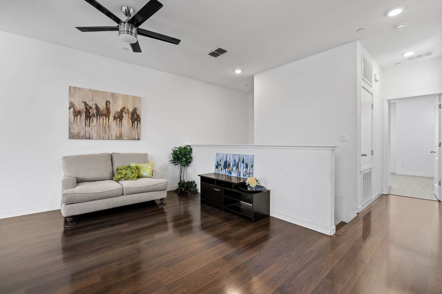 4102 Beechcraft Way, Sacramento, CA 95834