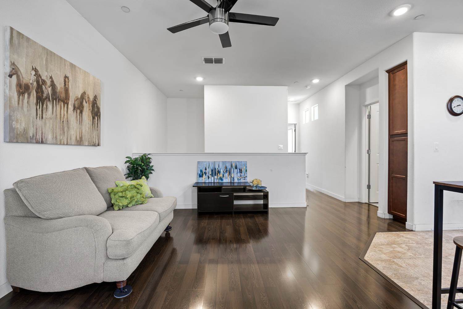 4102 Beechcraft Way, Sacramento, CA 95834