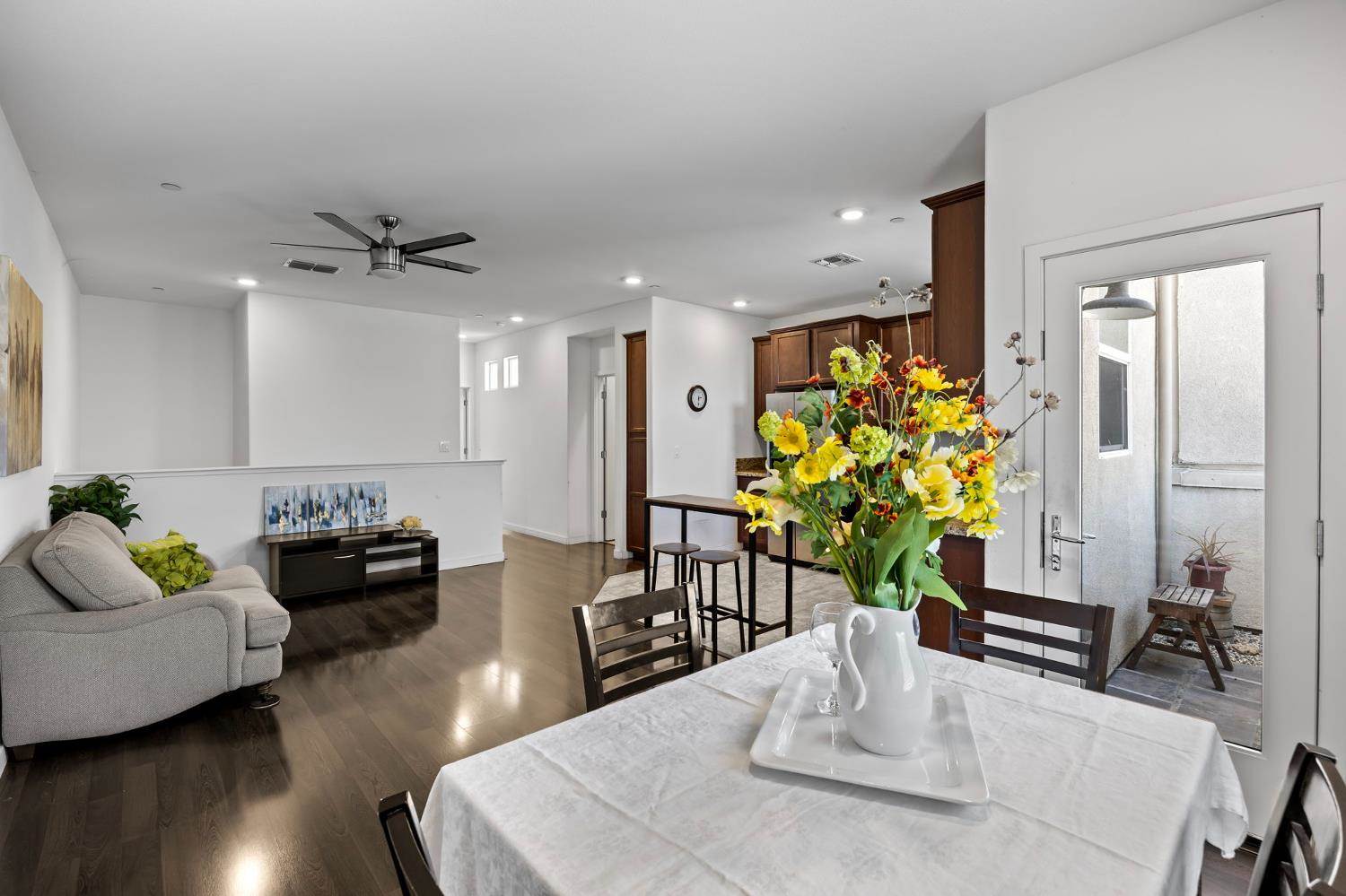 4102 Beechcraft Way, Sacramento, CA 95834