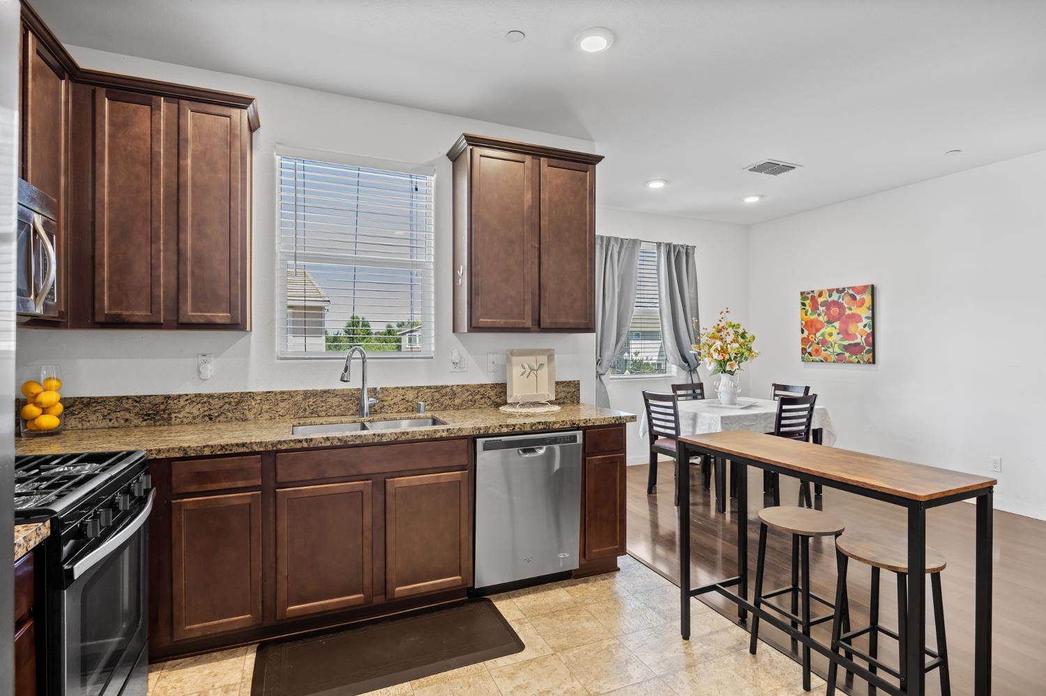 4102 Beechcraft Way, Sacramento, CA 95834