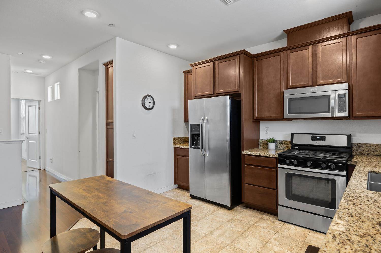 4102 Beechcraft Way, Sacramento, CA 95834