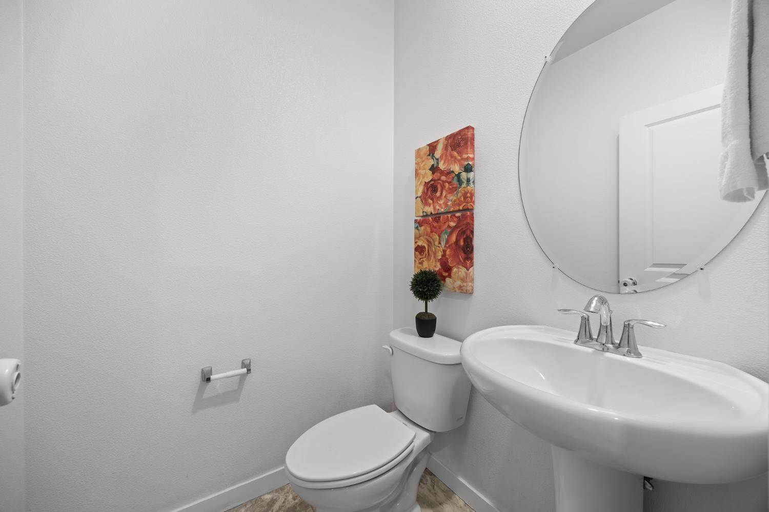 4102 Beechcraft Way, Sacramento, CA 95834