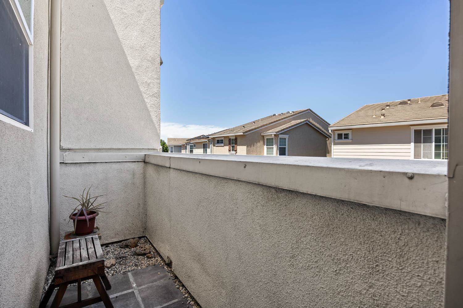 4102 Beechcraft Way, Sacramento, CA 95834
