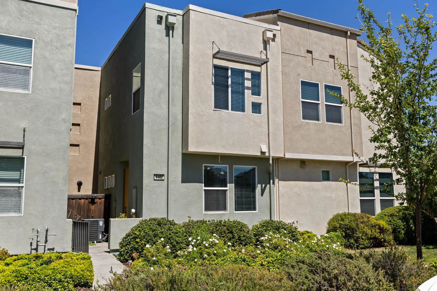 4102 Beechcraft Way, Sacramento, CA 95834