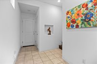 4102 Beechcraft Way, Sacramento, CA 95834
