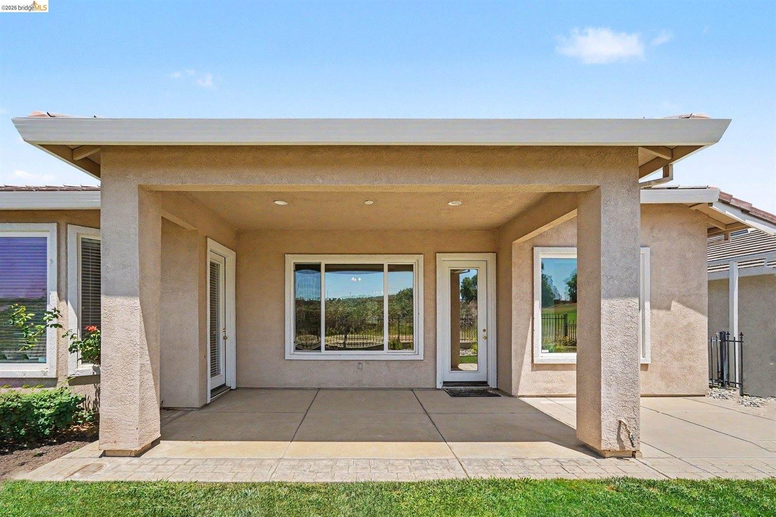 979 Centennial Dr, Brentwood, CA 94513