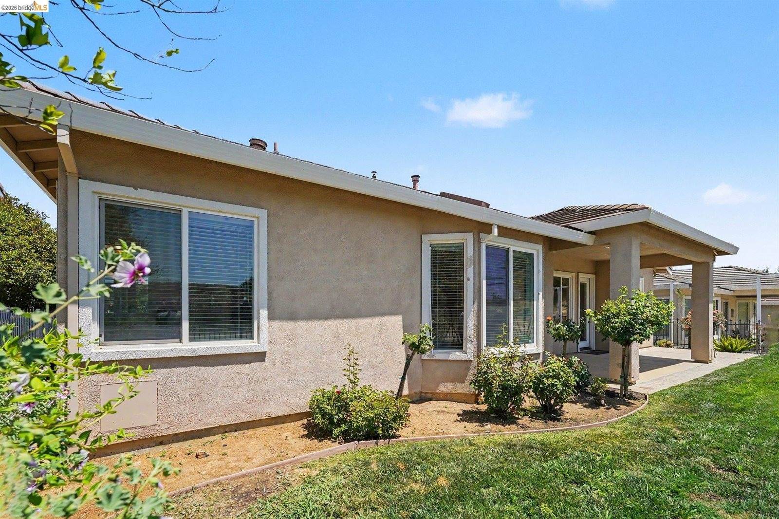 979 Centennial Dr, Brentwood, CA 94513